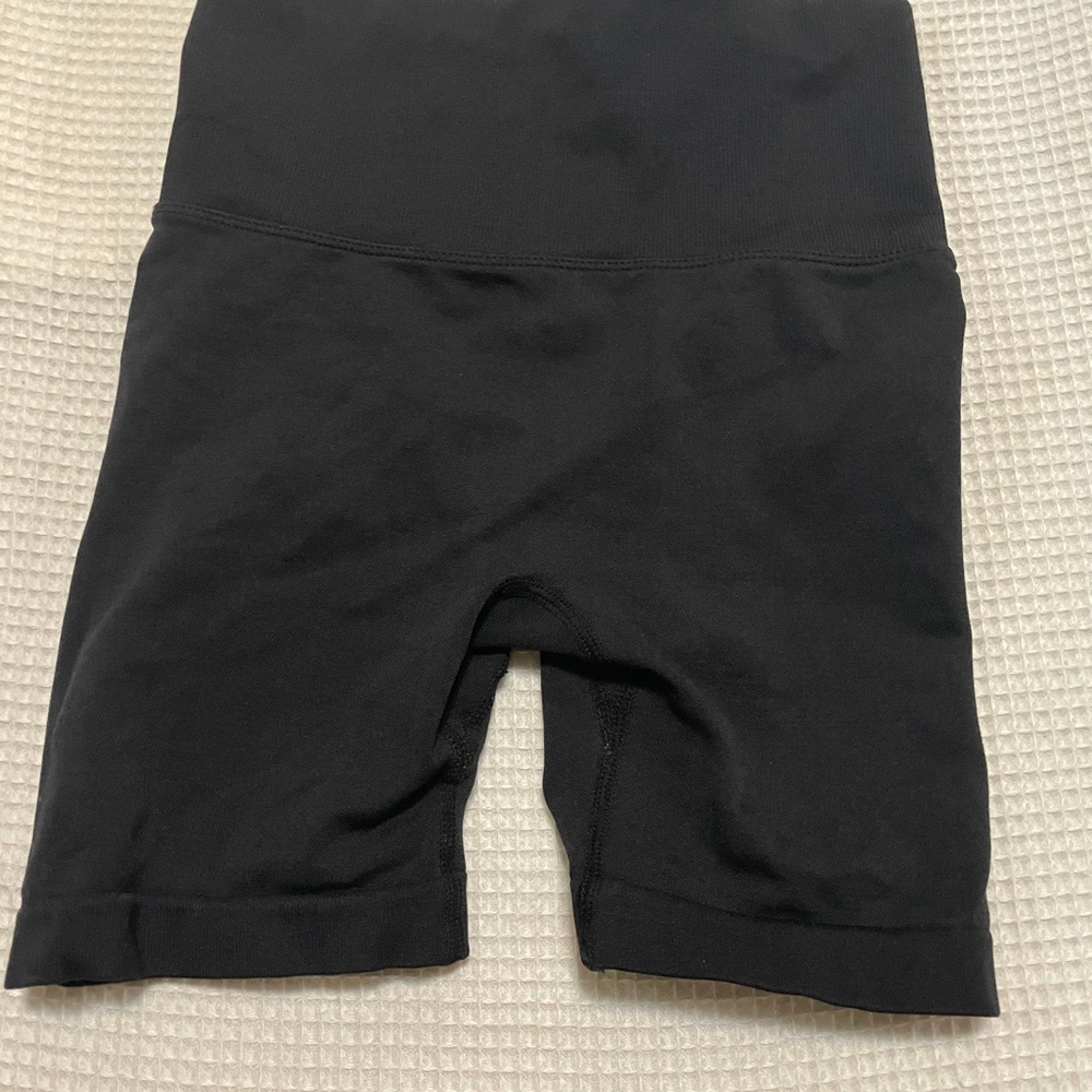 Zara Women's Black Bike Shorts